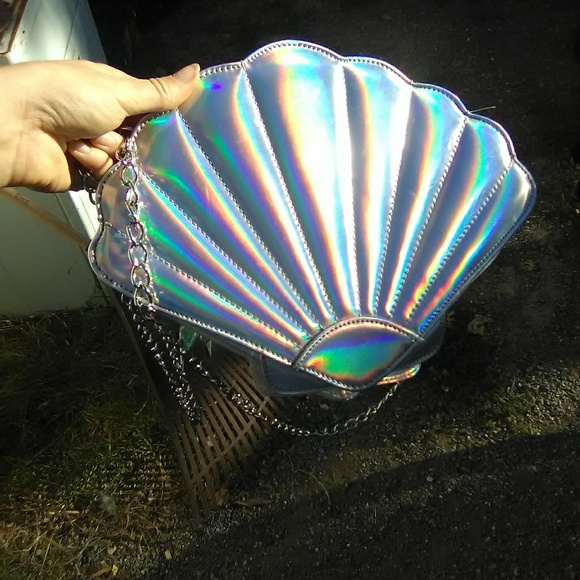 Holographic iridescent mermaid mermaidcore sea shell clamshell purse bag - Picture 4 of 8